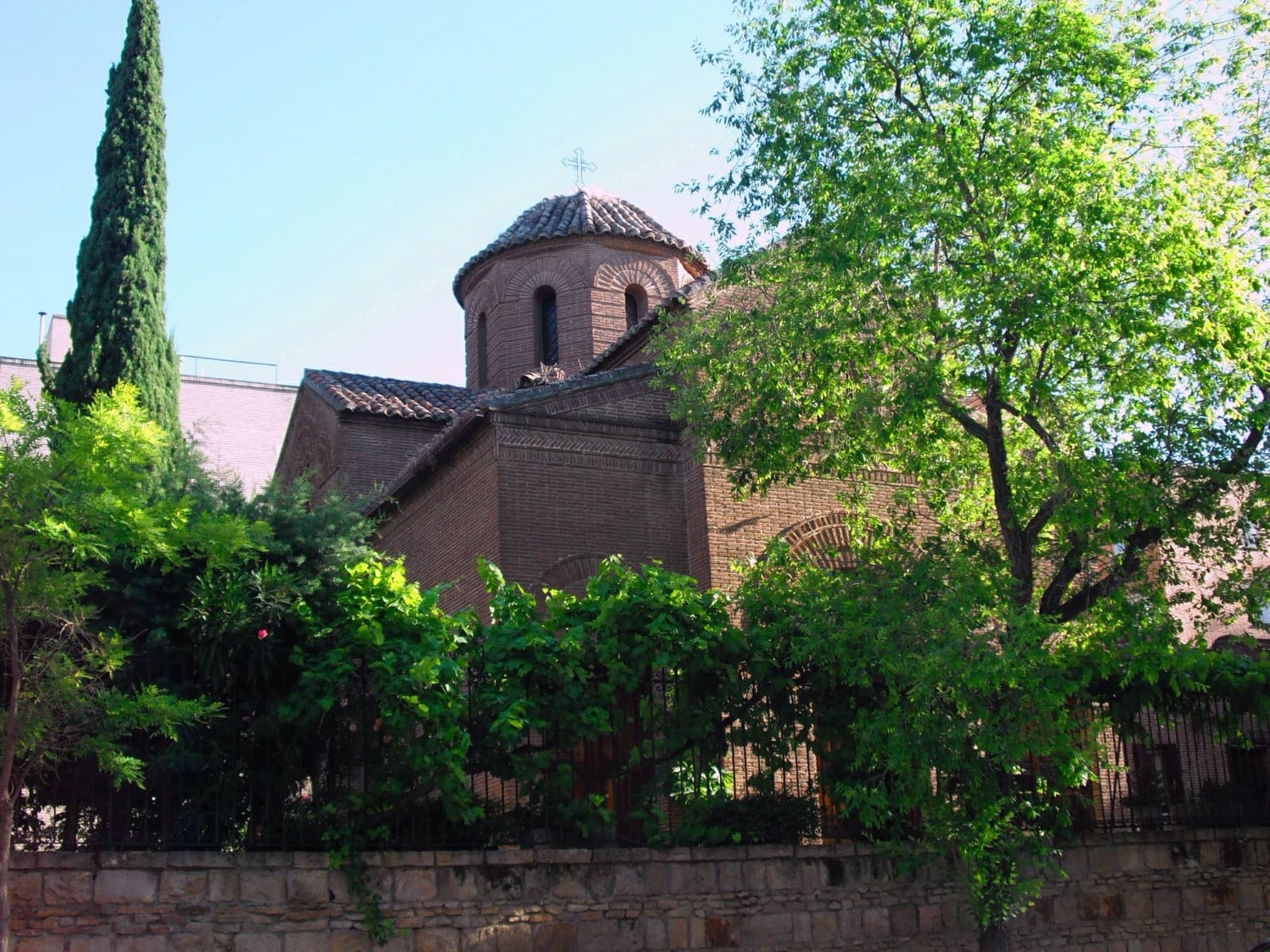Catedral Ortodoxa Griega de los Santos Andrés y Demetrio, calle Nicaragua, Madrid